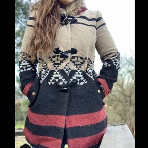 Large wool BB Dakota coat with faux fur hood